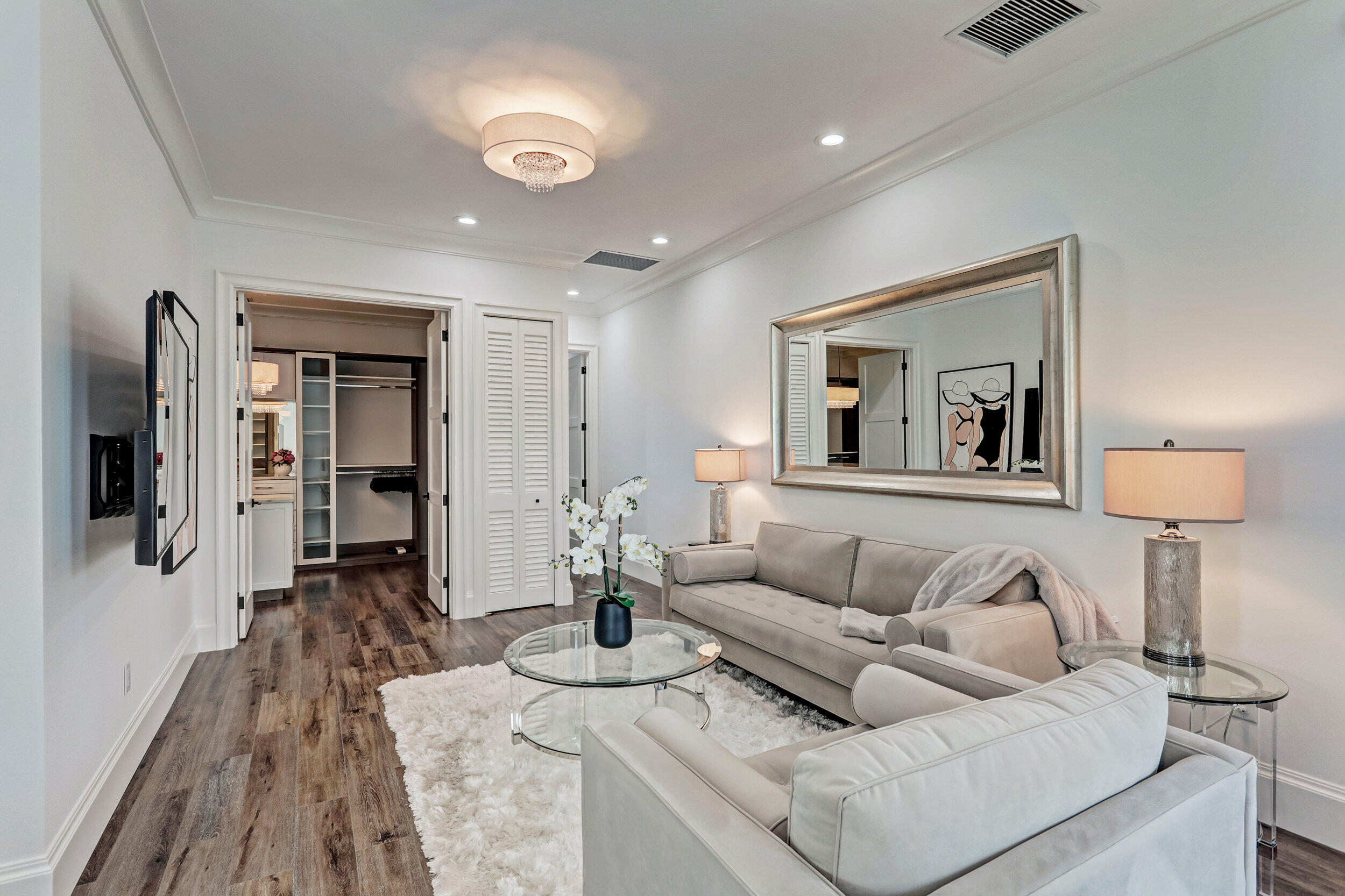 LITTLE RANCHES IN - Residential