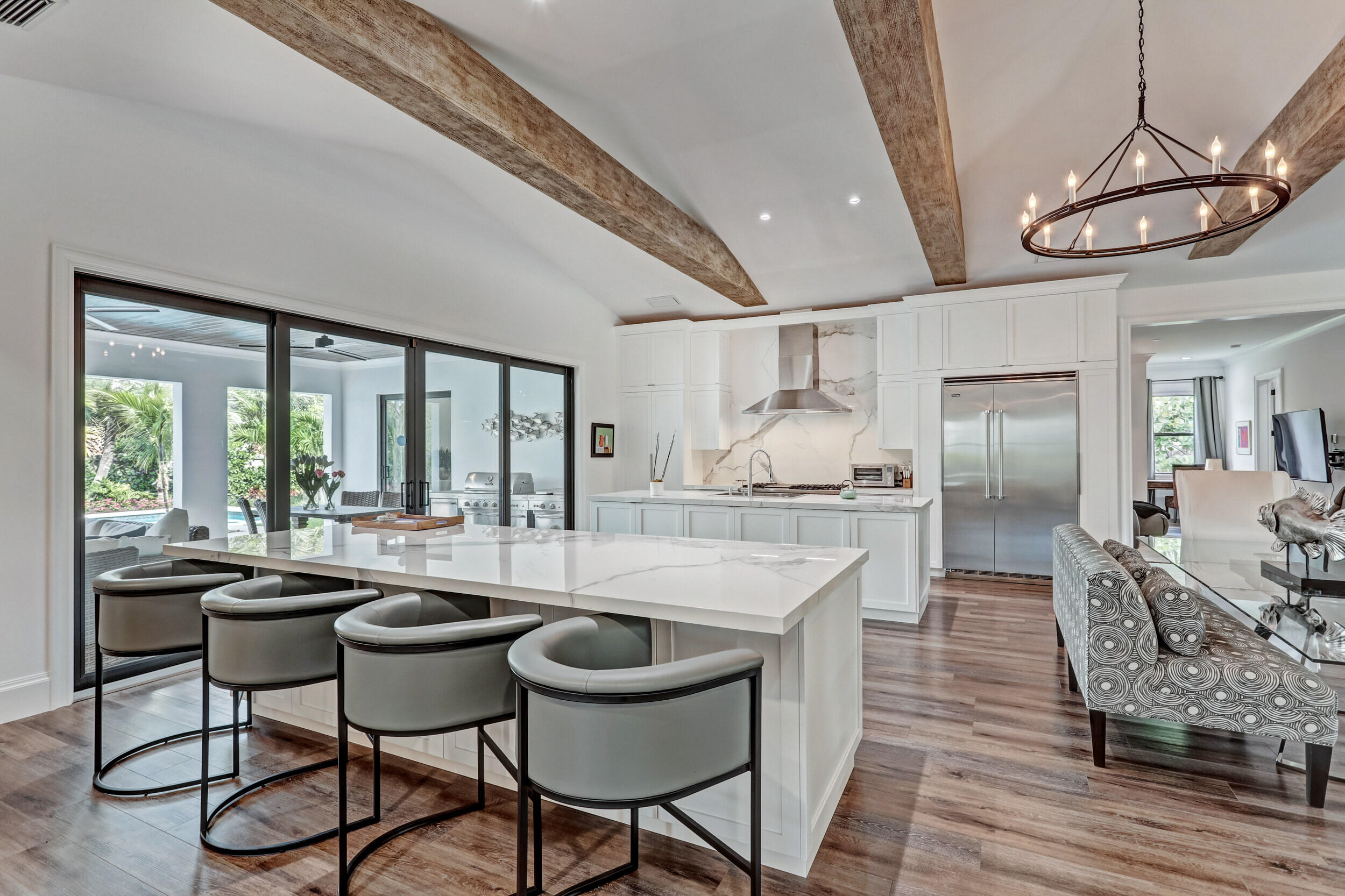 LITTLE RANCHES IN - Residential