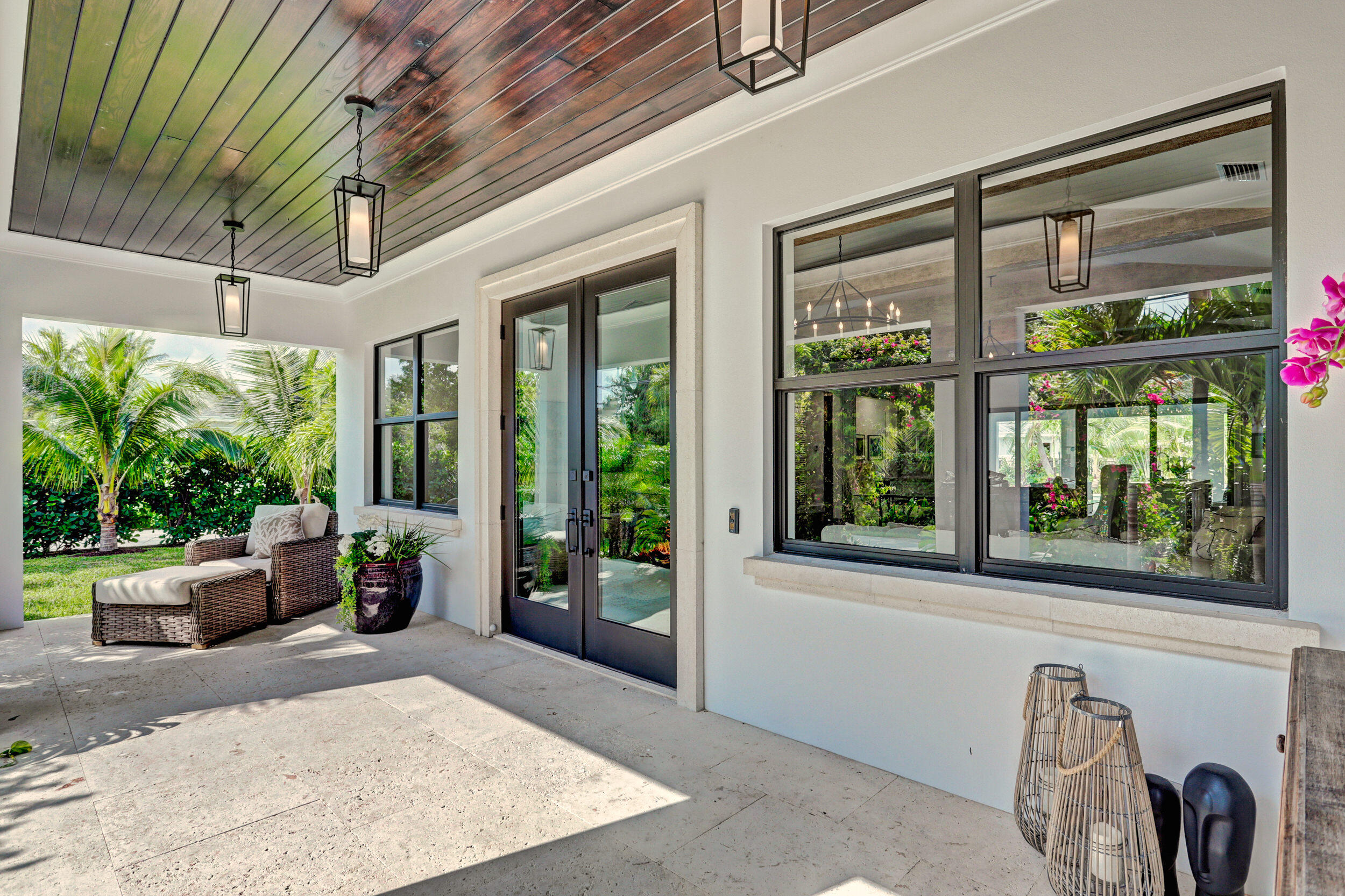 LITTLE RANCHES IN - Residential