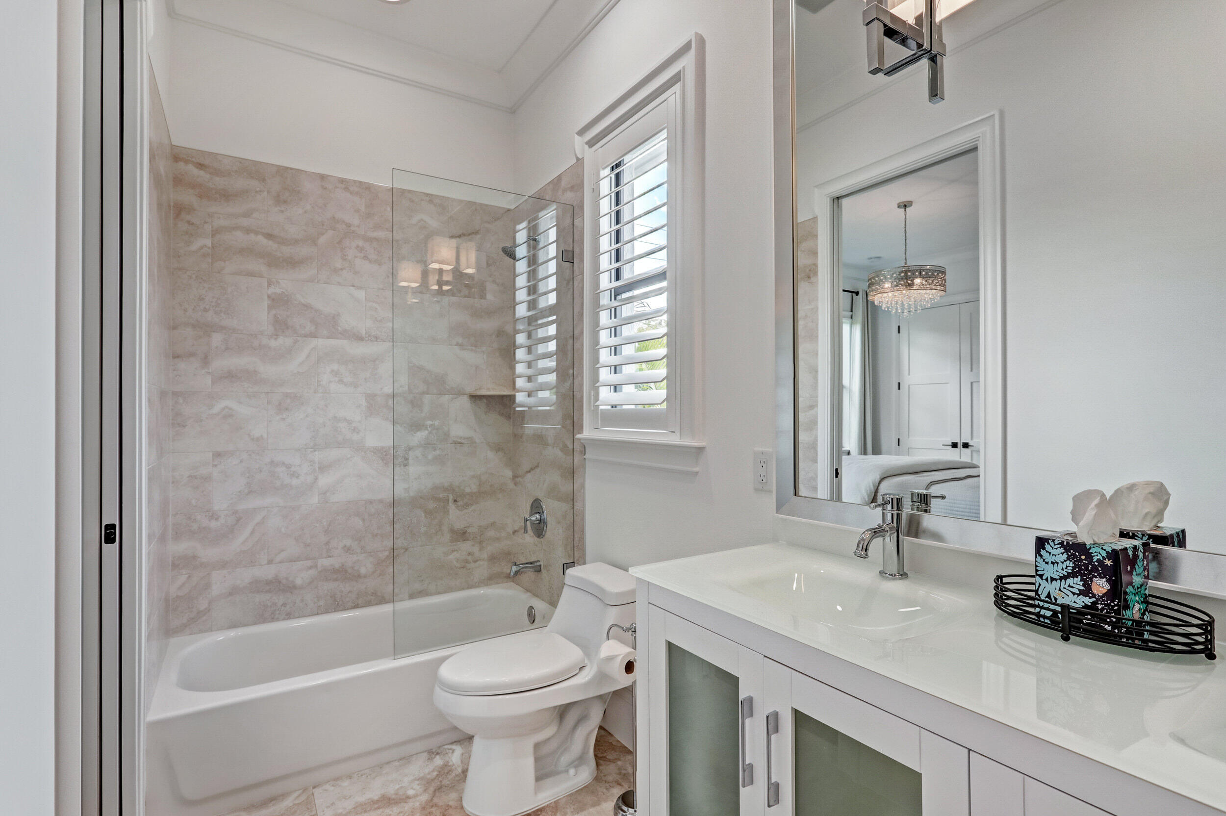 LITTLE RANCHES IN - Residential