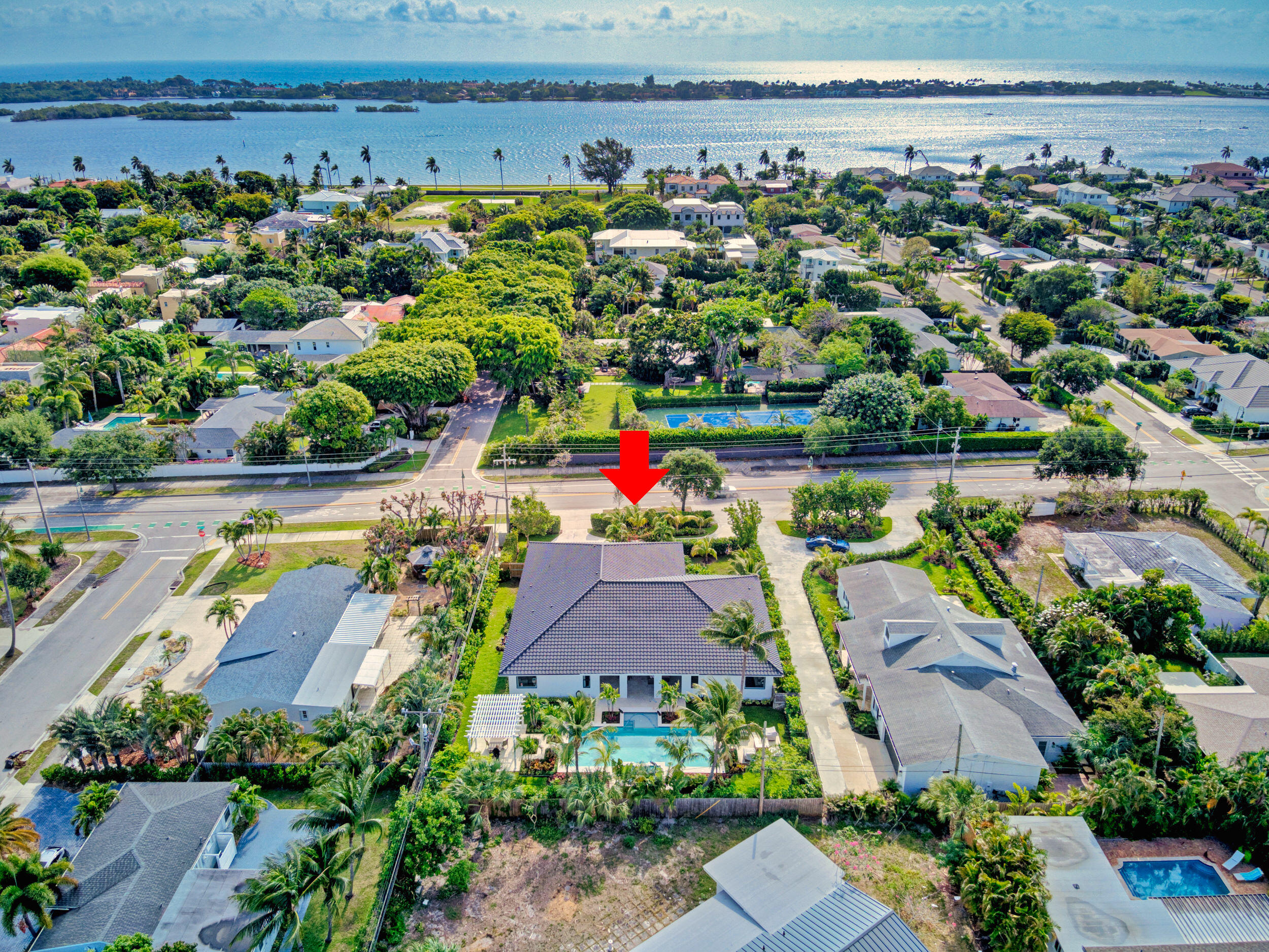 LITTLE RANCHES IN - Residential