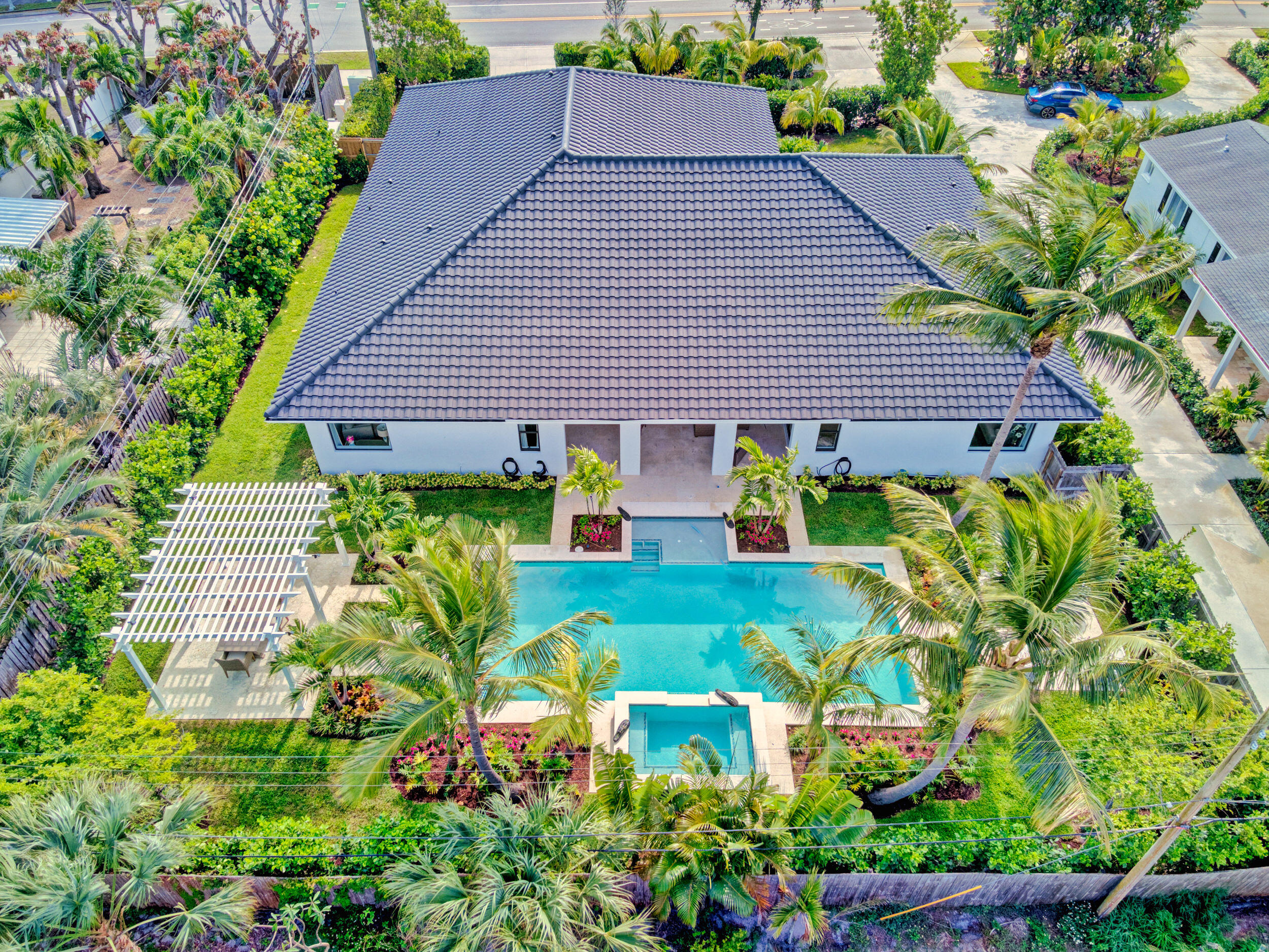 LITTLE RANCHES IN - Residential