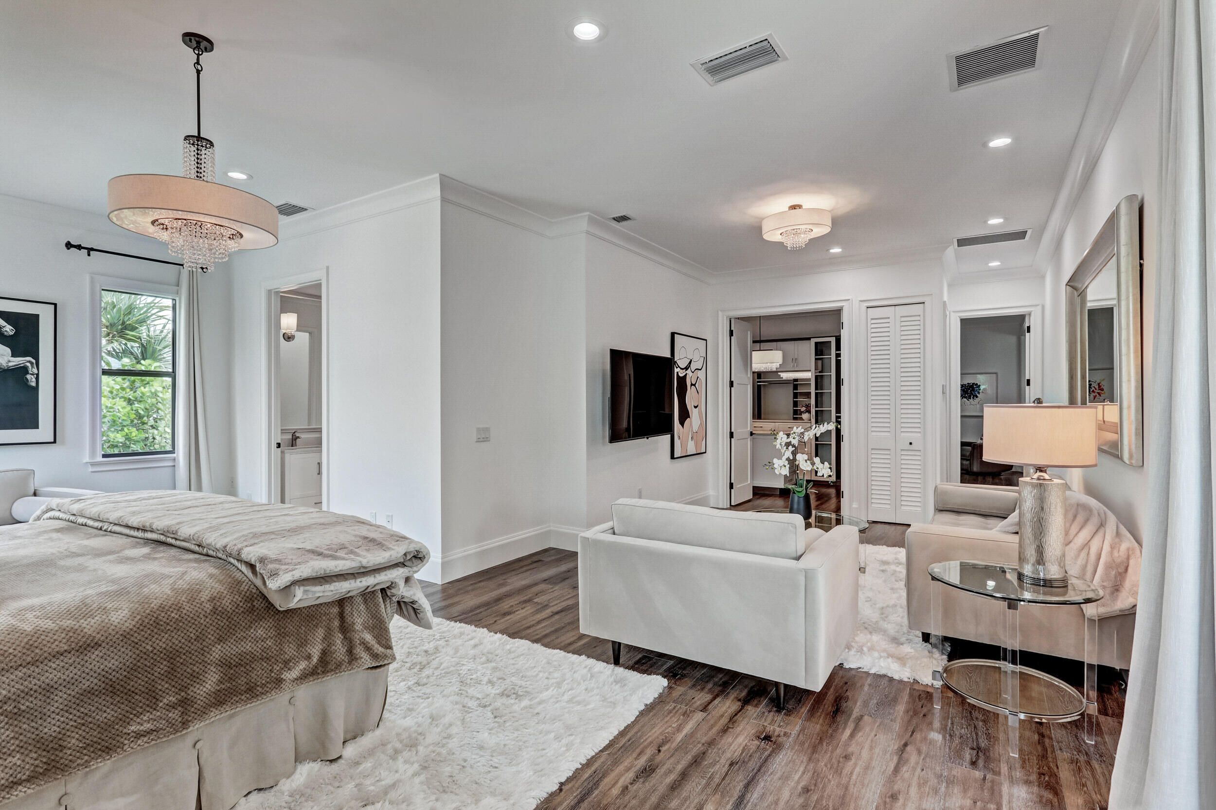 LITTLE RANCHES IN - Residential