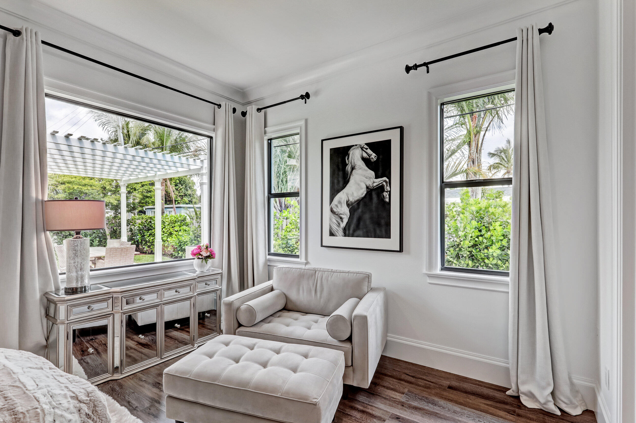 LITTLE RANCHES IN - Residential