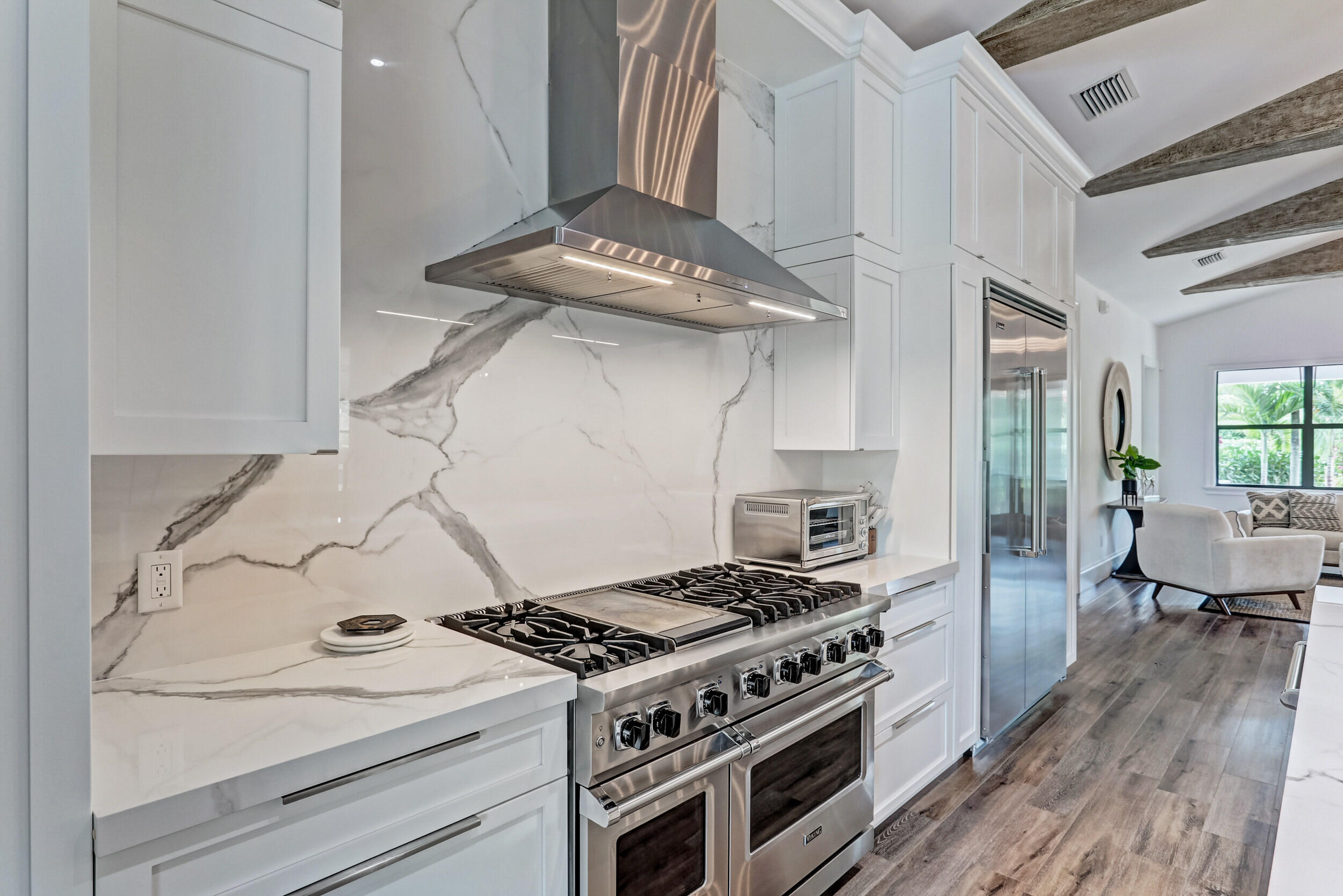 LITTLE RANCHES IN - Residential