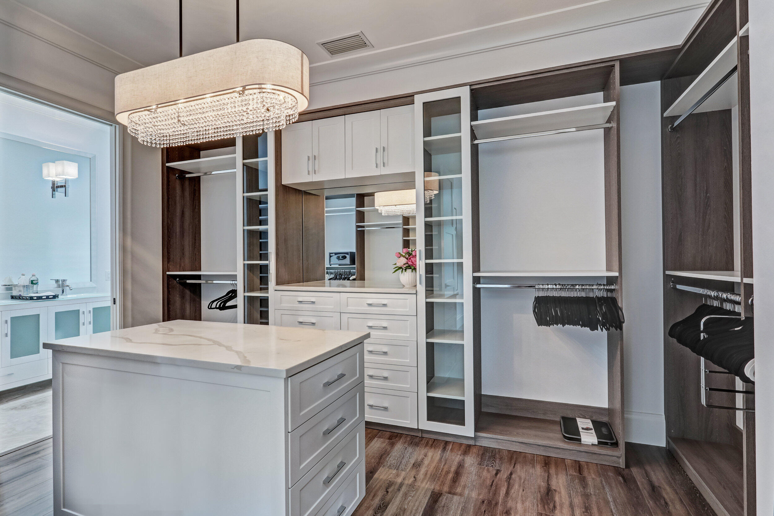 LITTLE RANCHES IN - Residential