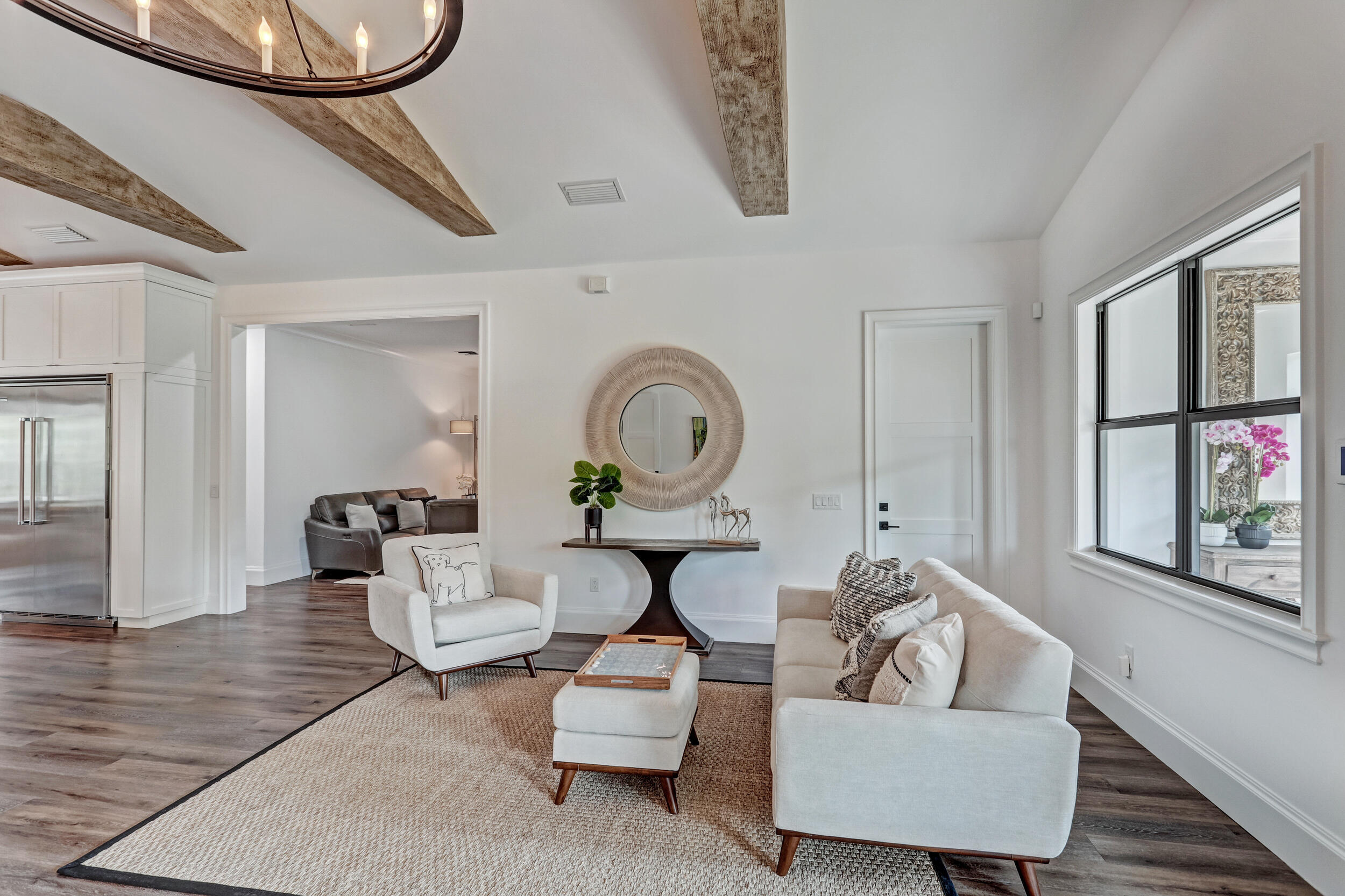 LITTLE RANCHES IN - Residential