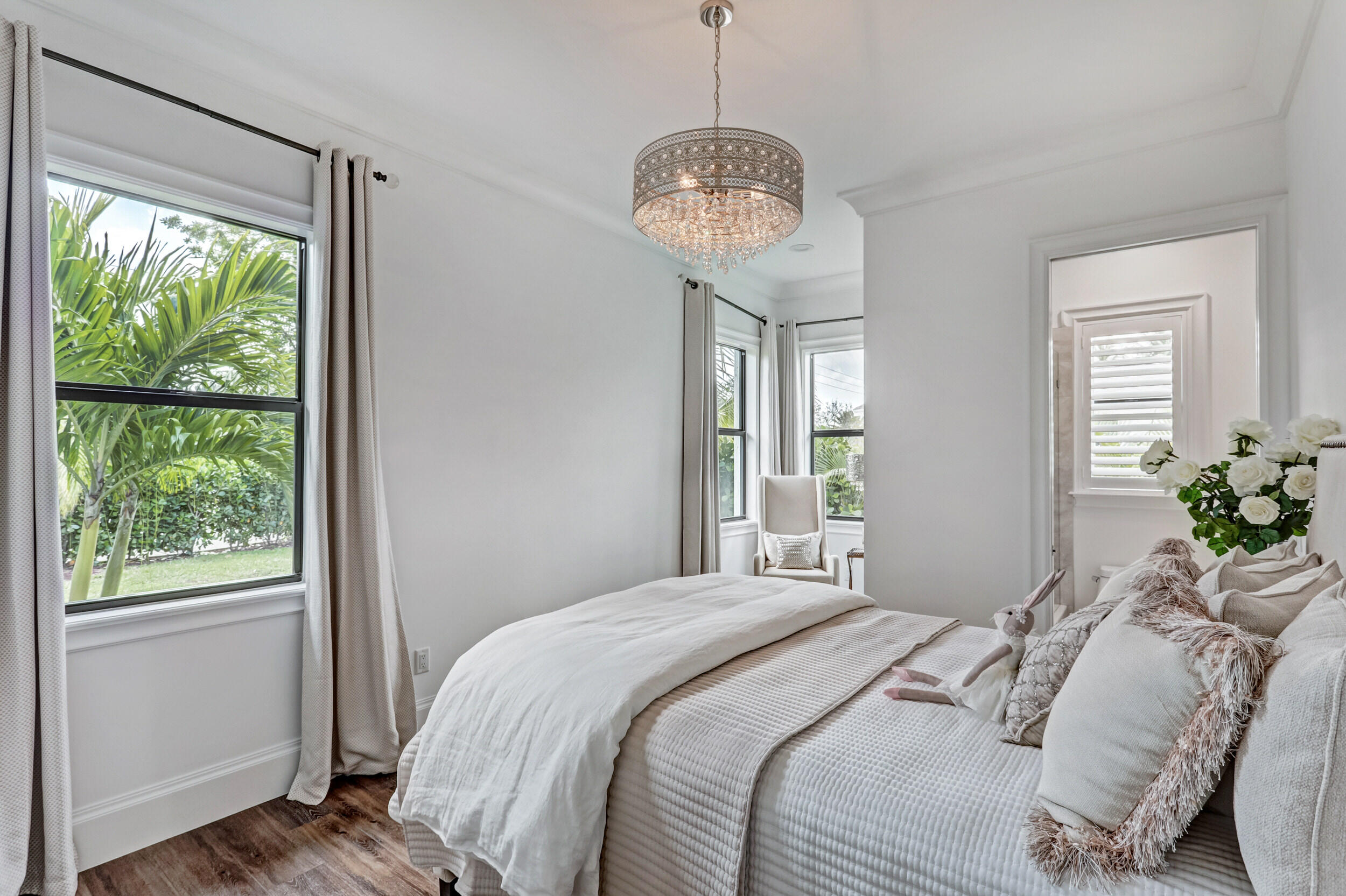 LITTLE RANCHES IN - Residential