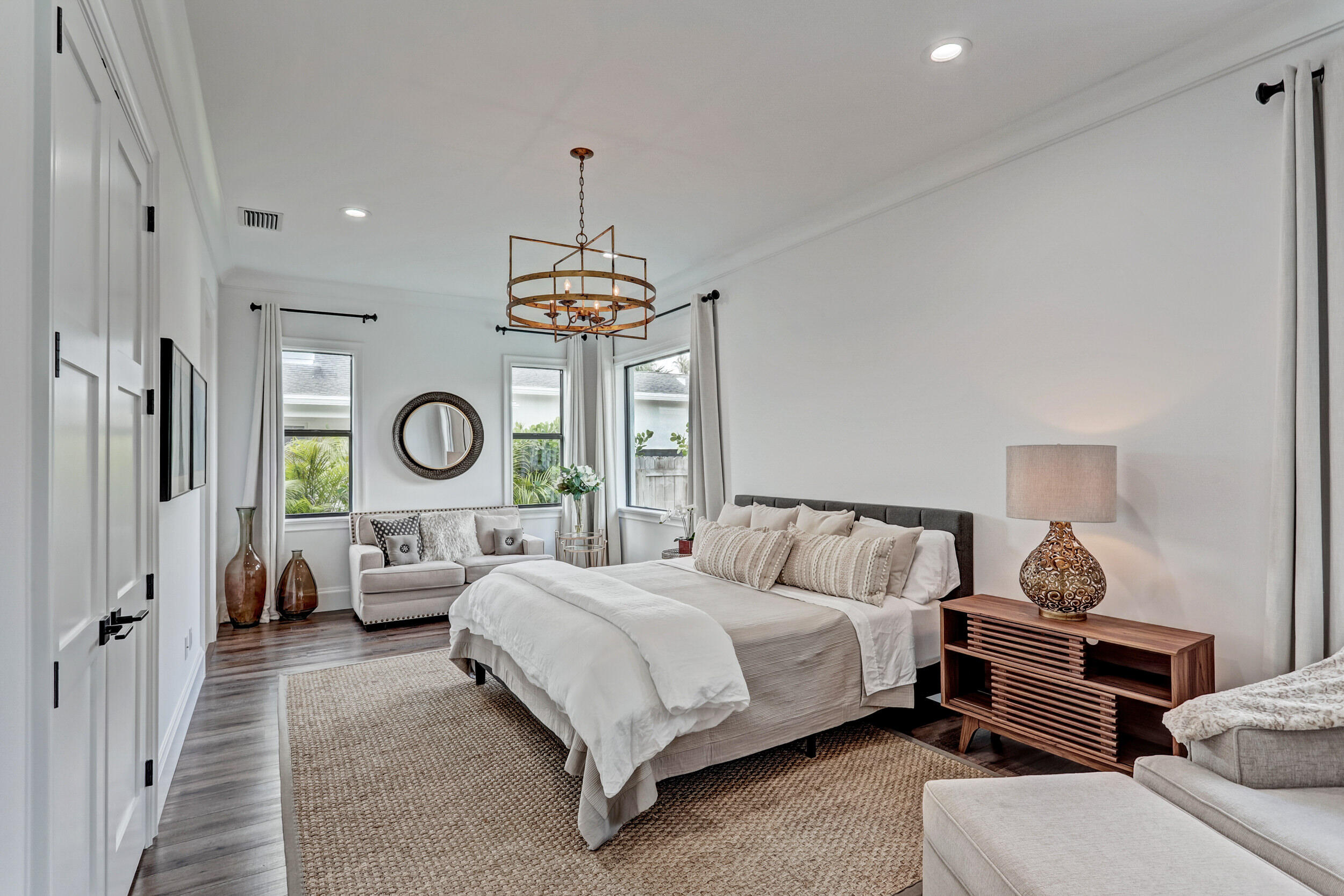 LITTLE RANCHES IN - Residential