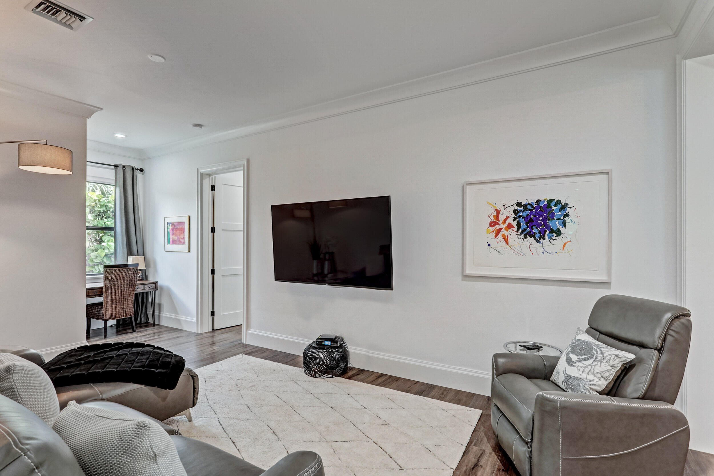 LITTLE RANCHES IN - Residential