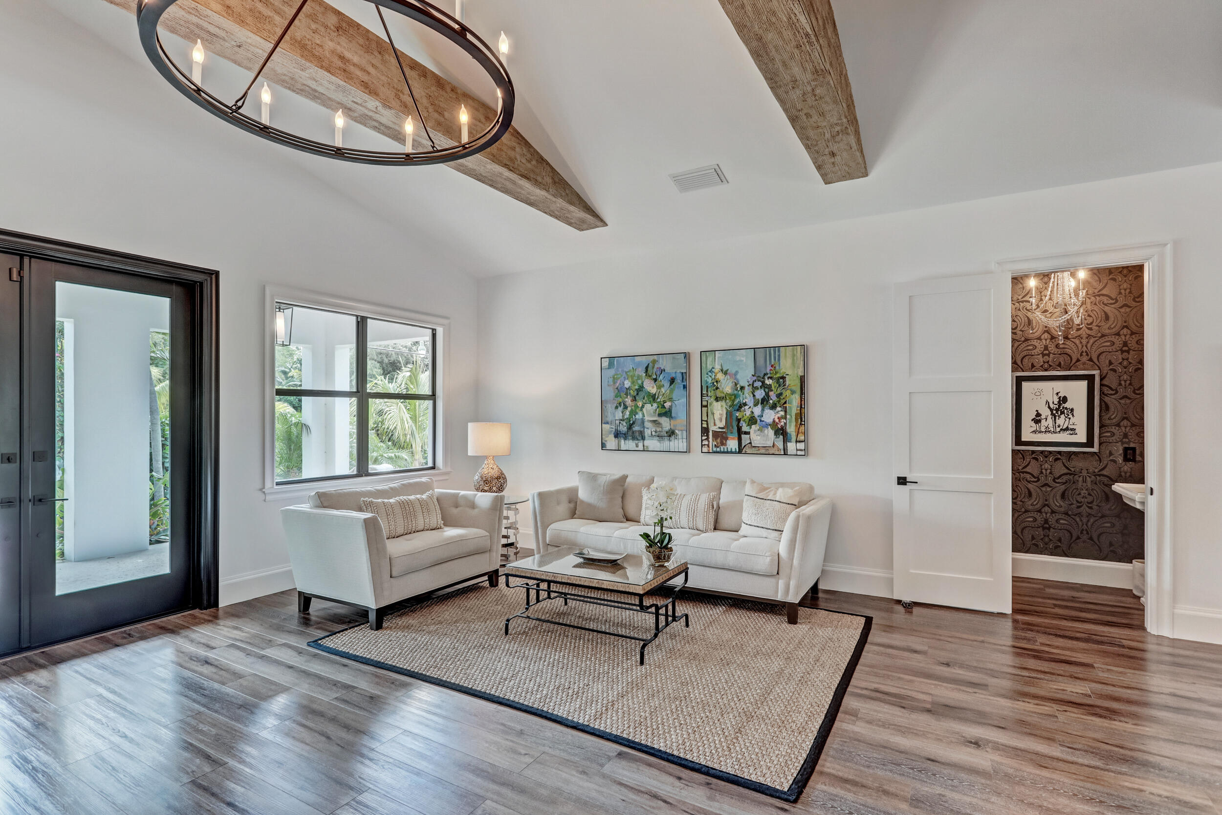 LITTLE RANCHES IN - Residential