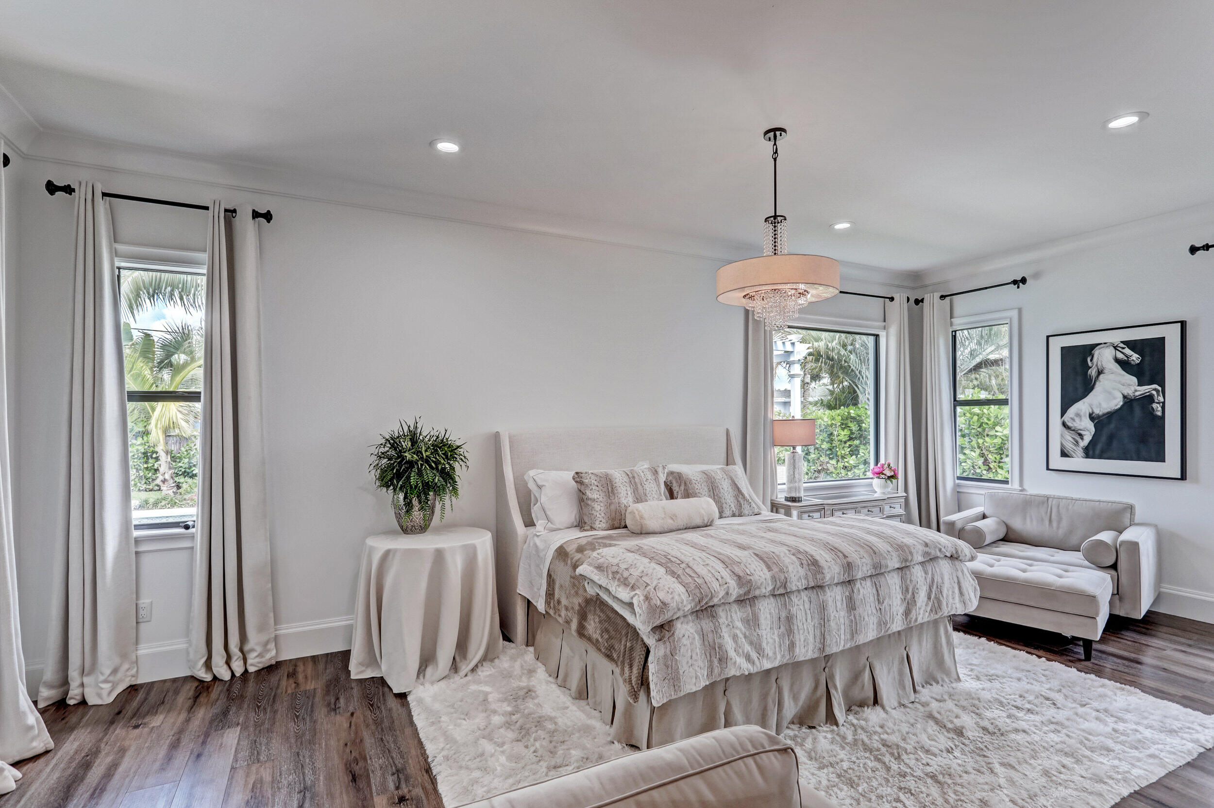 LITTLE RANCHES IN - Residential