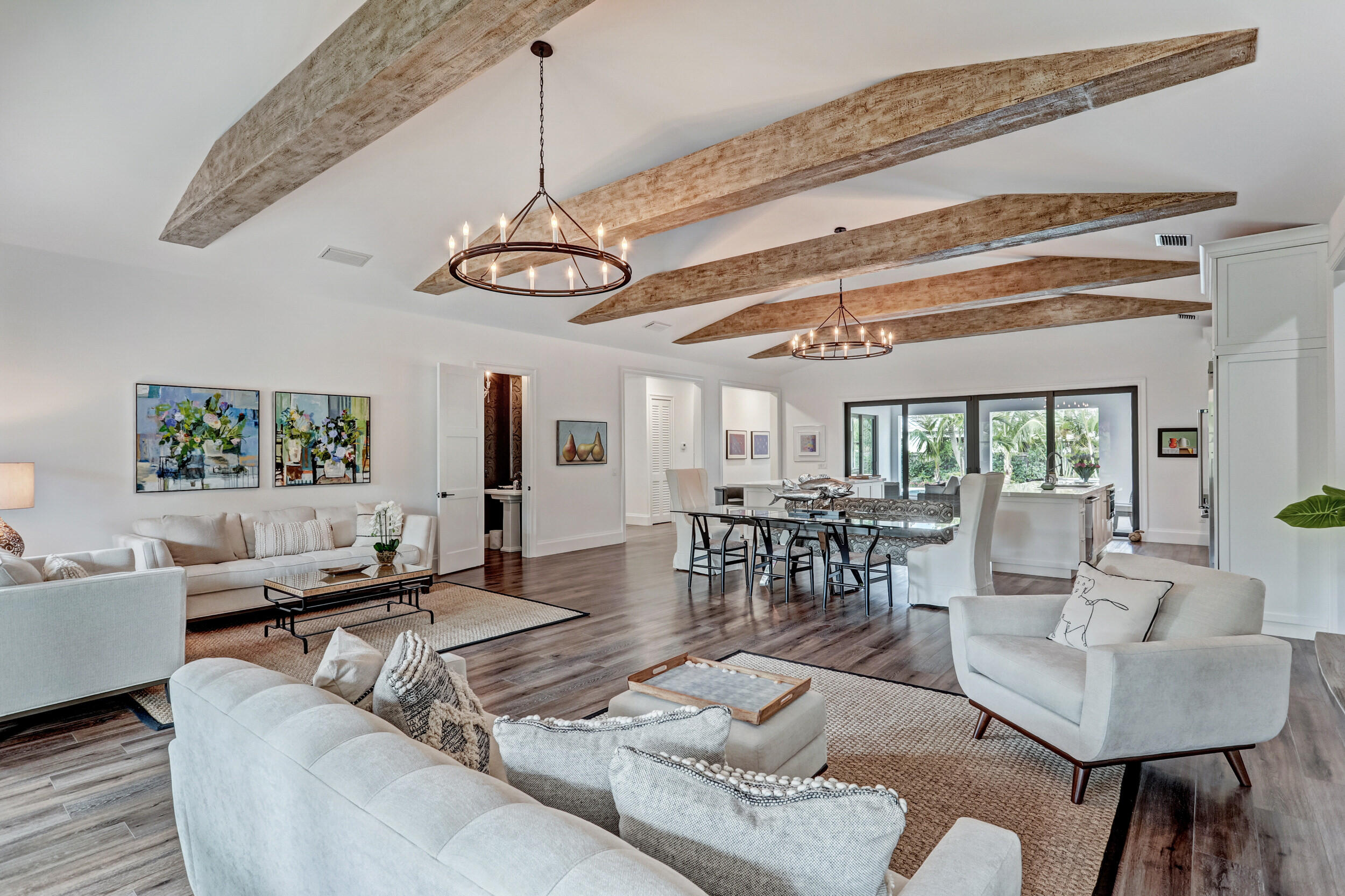 LITTLE RANCHES IN - Residential