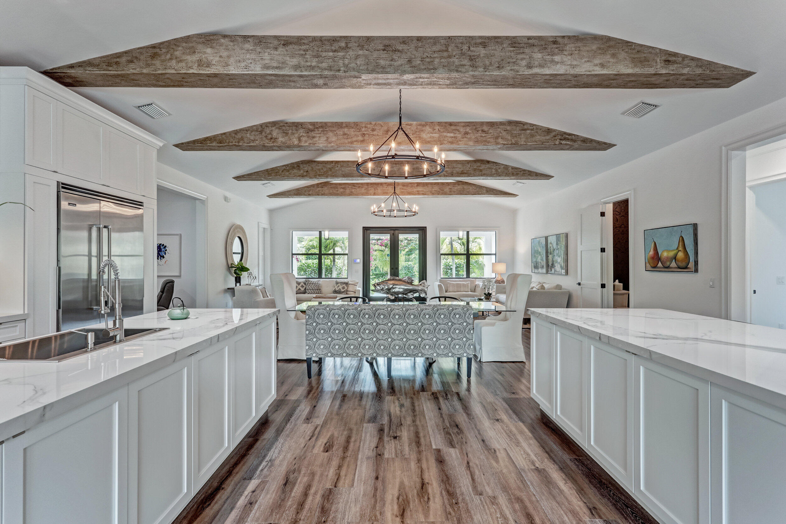 LITTLE RANCHES IN - Residential