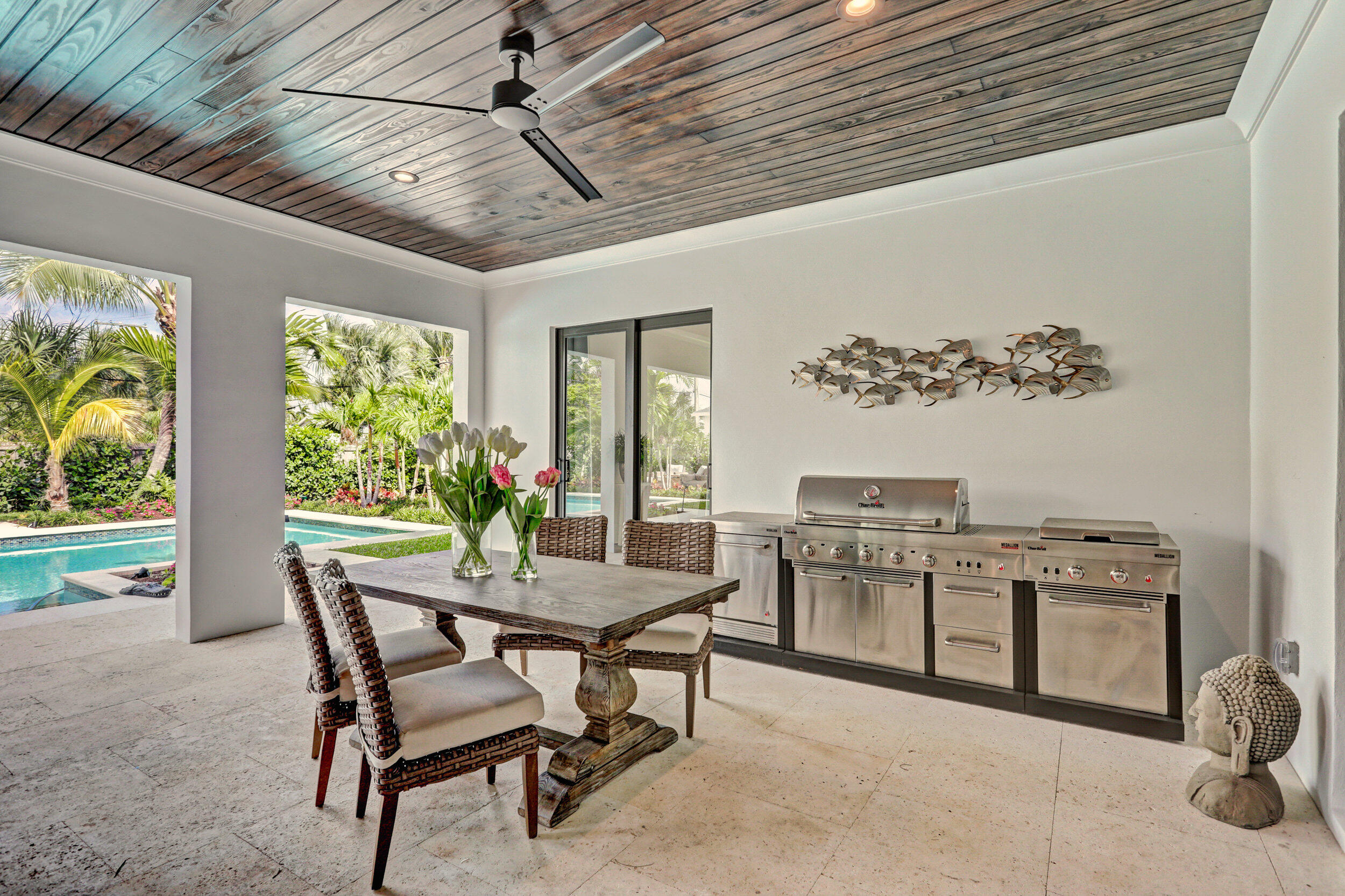 LITTLE RANCHES IN - Residential