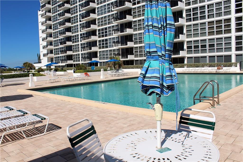 SILVER THATCH - Residential