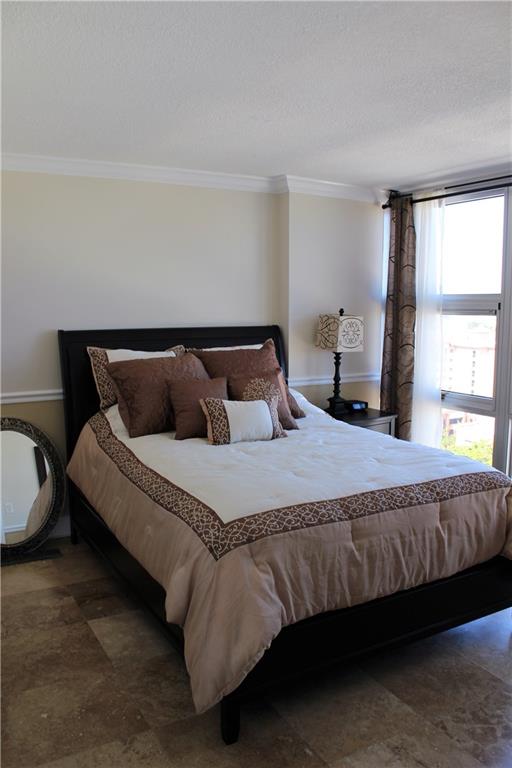 SILVER THATCH - Residential