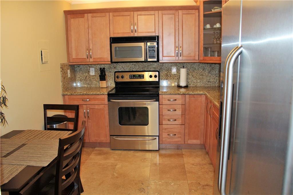 SILVER THATCH - Residential