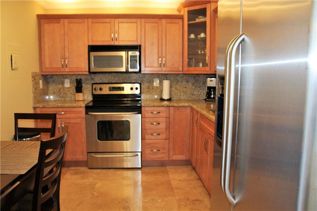 SILVER THATCH - Residential