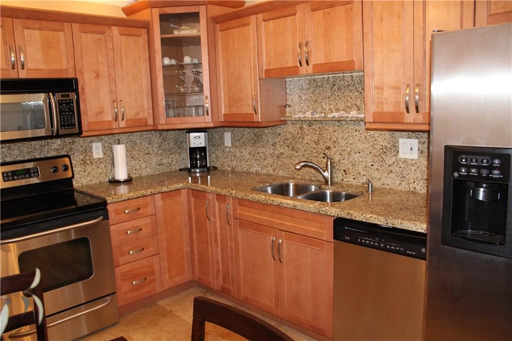 SILVER THATCH - Residential