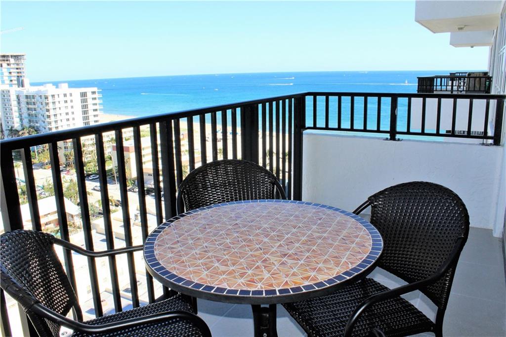 SILVER THATCH - Residential