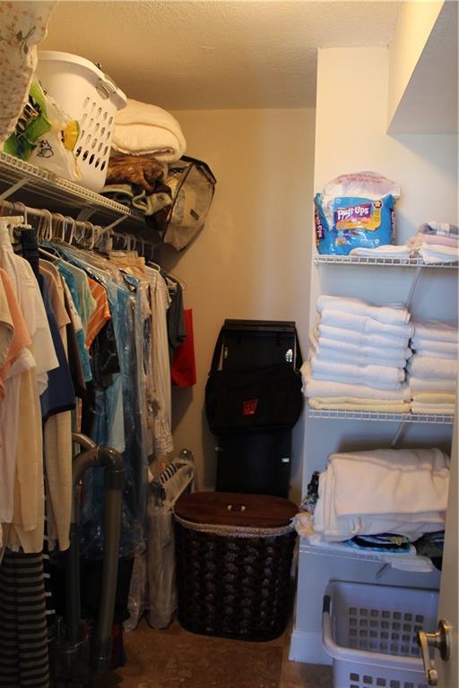 SILVER THATCH - Residential