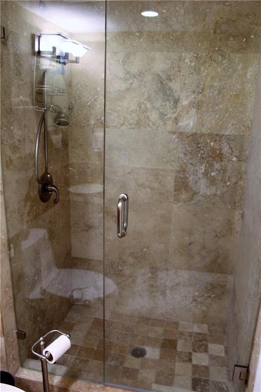 SILVER THATCH - Residential