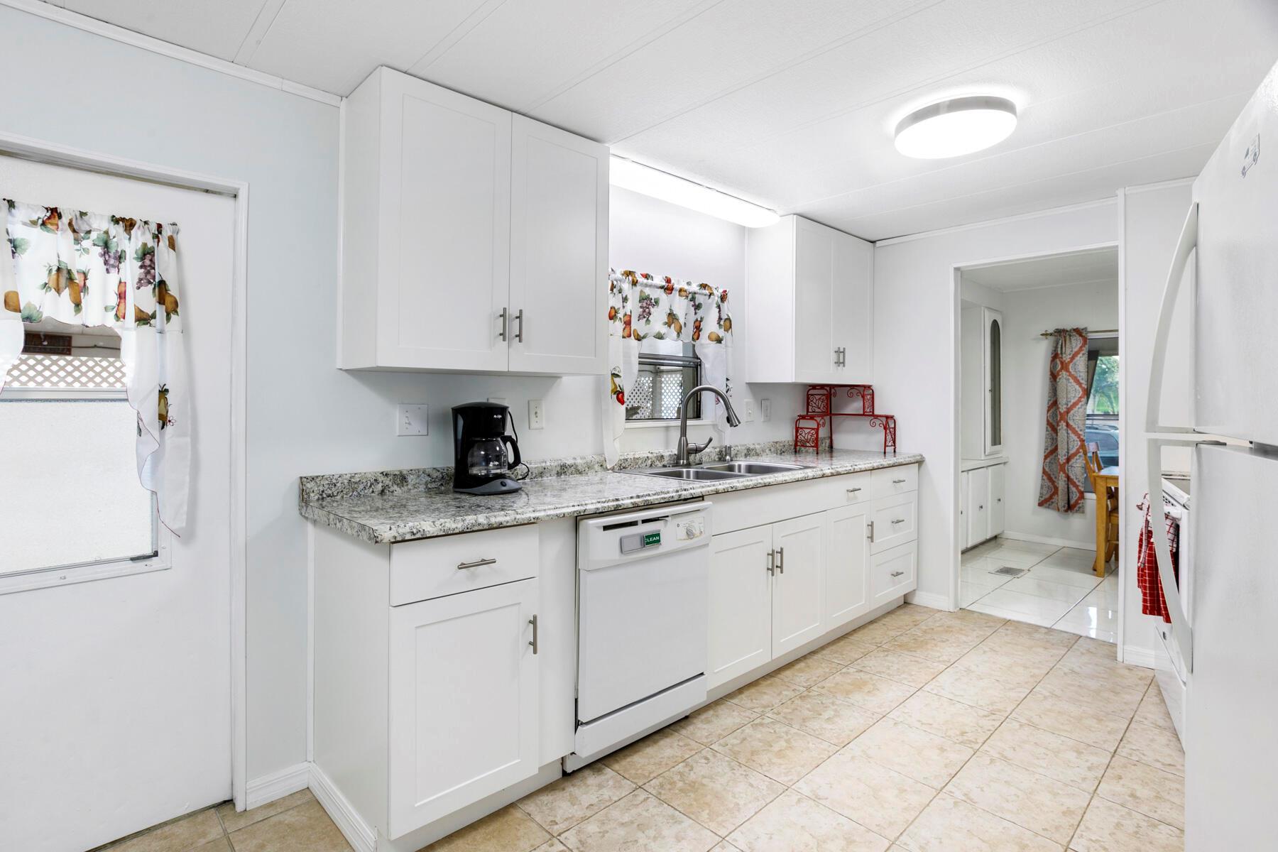 JAMAICA BAY MOBILE HOME C - Residential