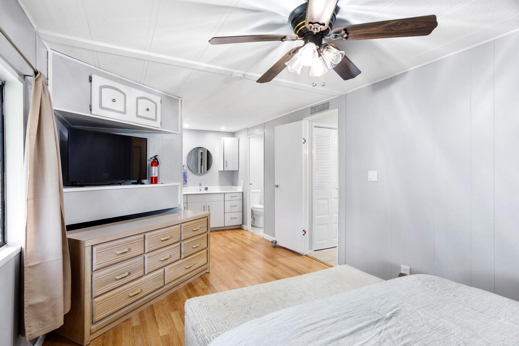 JAMAICA BAY MOBILE HOME C - Residential