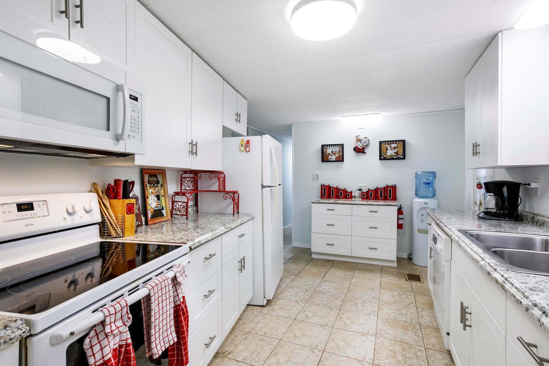 JAMAICA BAY MOBILE HOME C - Residential