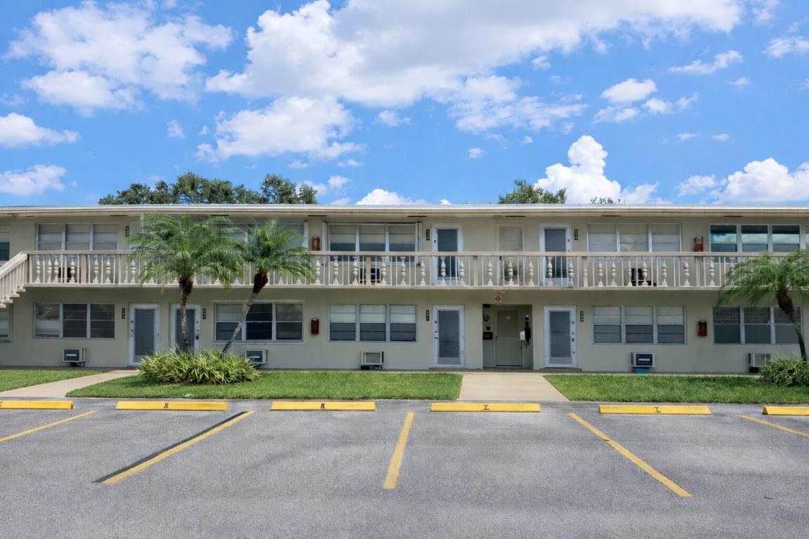 SUSSEX CONDO - Residential