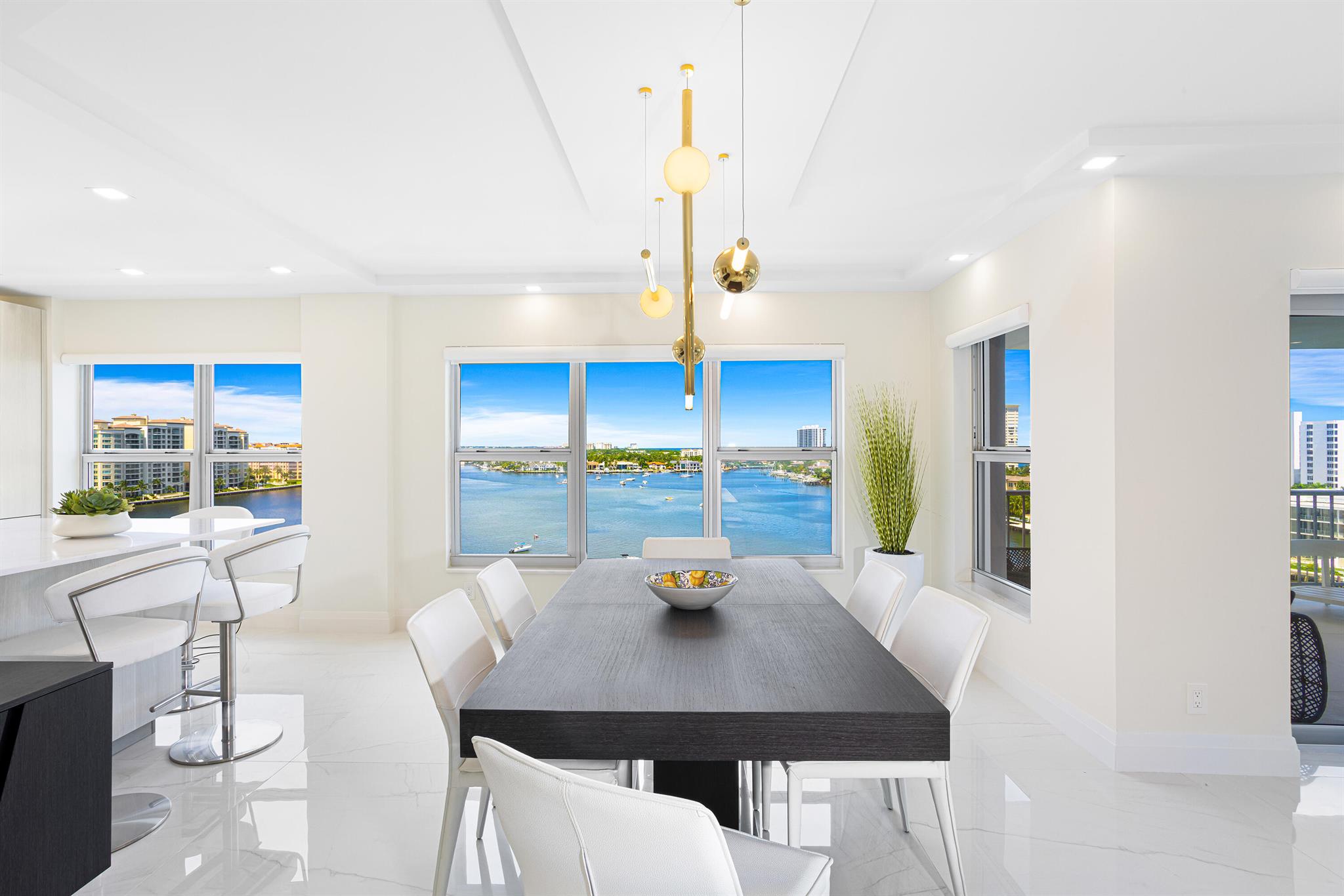 LAKE HOUSE SOUTH - Residential