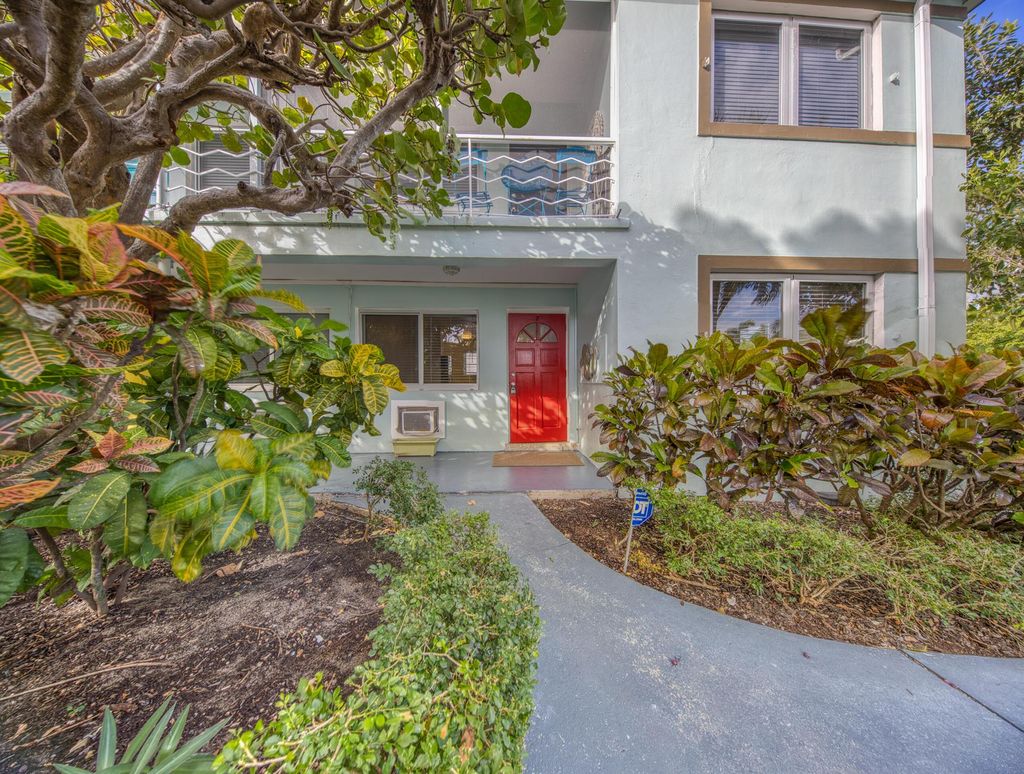 Photo of 101 S Palmway #7, Lake Worth Beach, FL 33460 (MLS # R11033688)