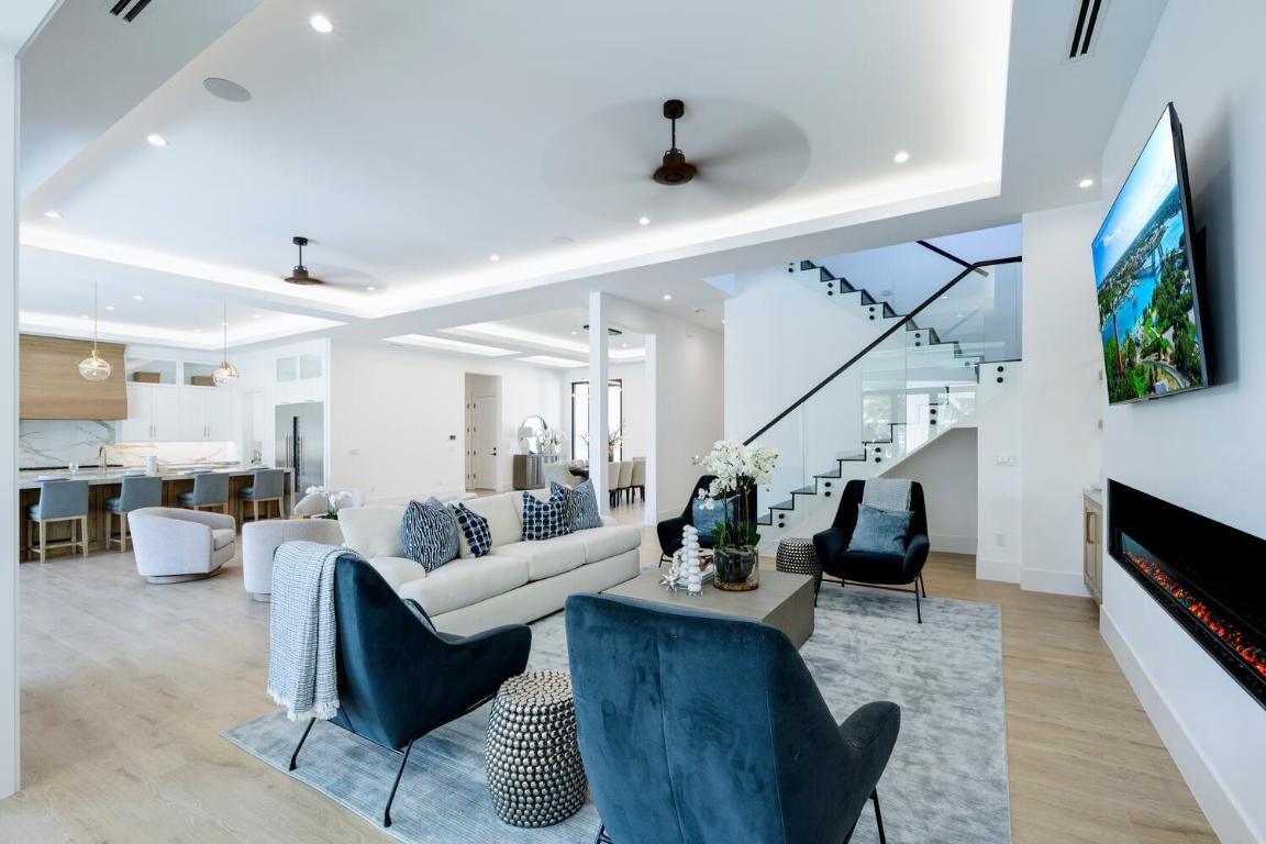 PALM BEACH LAKE WORTH ESTATES 2 - Residential