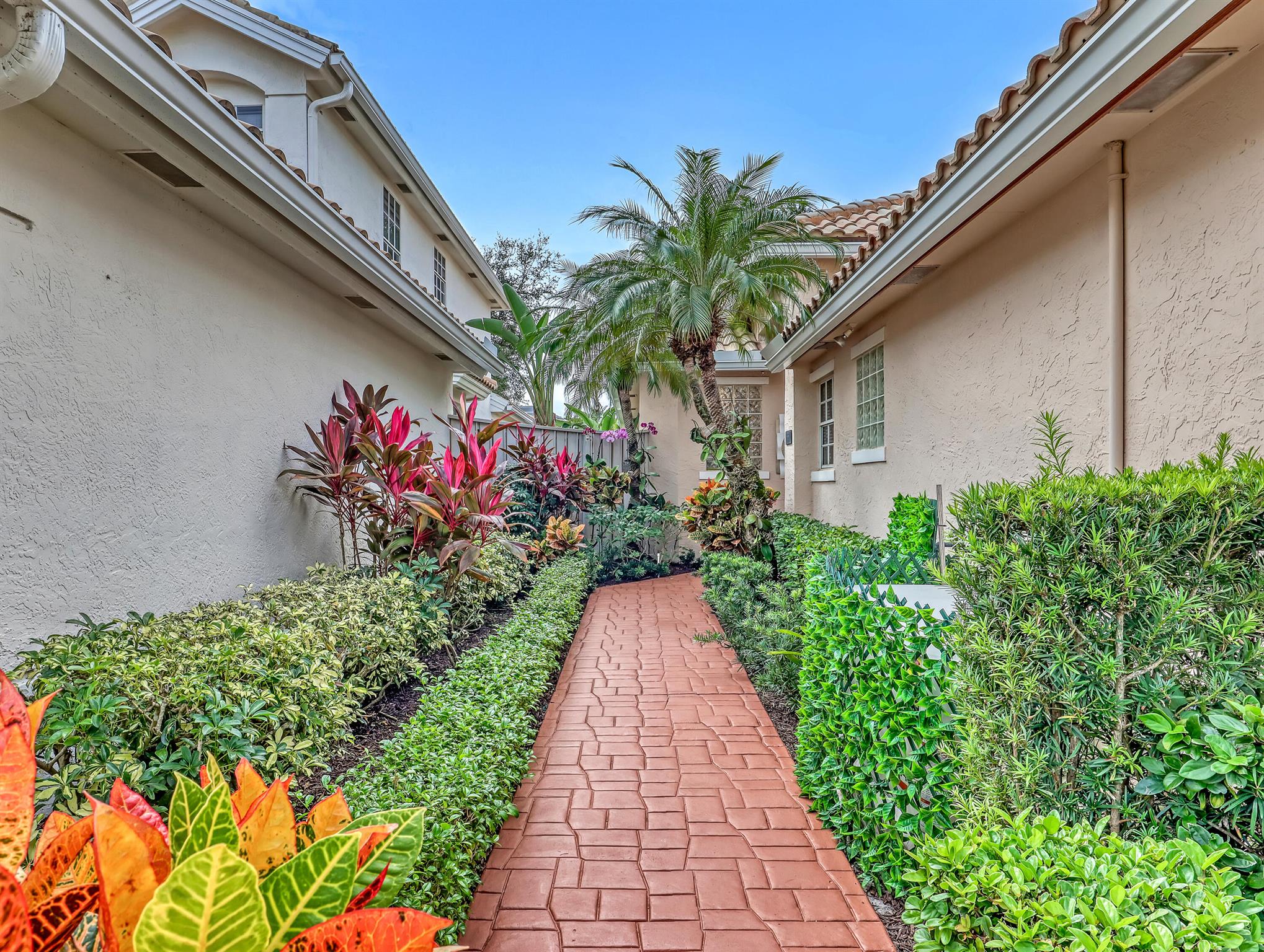 PGA RESORT COMMUNITY OF A - Residential