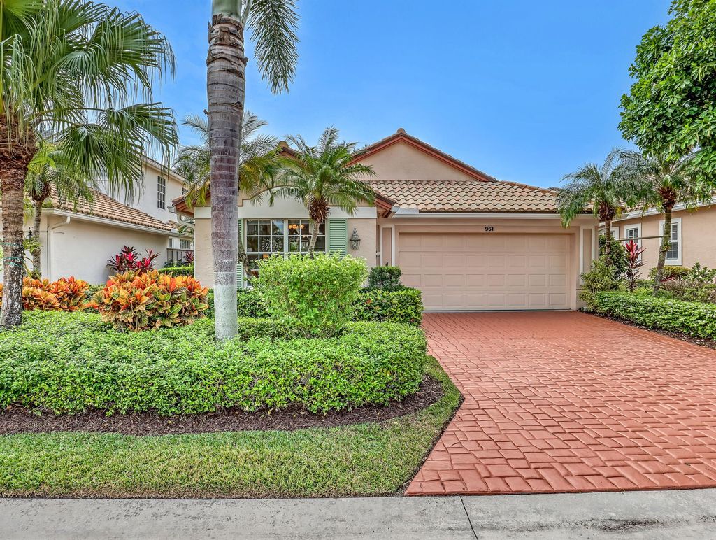 Photo of 951 Augusta Pointe Drive, Palm Beach Gardens, FL 33418 (MLS # R11138955)