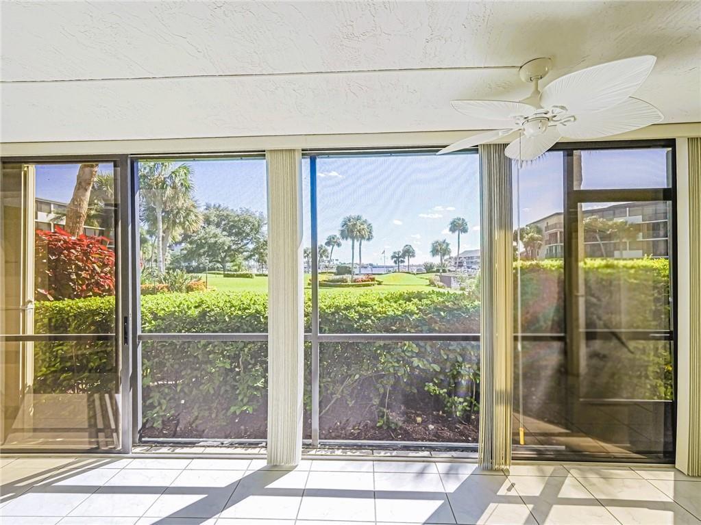 ''''''HARBOUR SIDE YACHT - Residential Lease