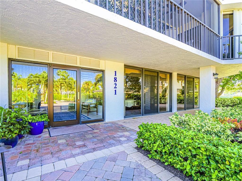 ''''''HARBOUR SIDE YACHT - Residential Lease