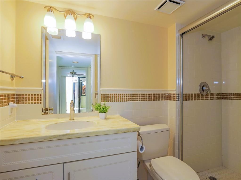 ''''''HARBOUR SIDE YACHT - Residential Lease