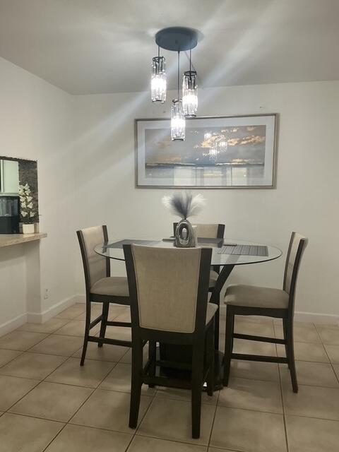 CHARTER CLUB OF PALM BEACH CONDO - Residential Lease