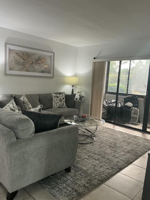 CHARTER CLUB OF PALM BEACH CONDO - Residential Lease