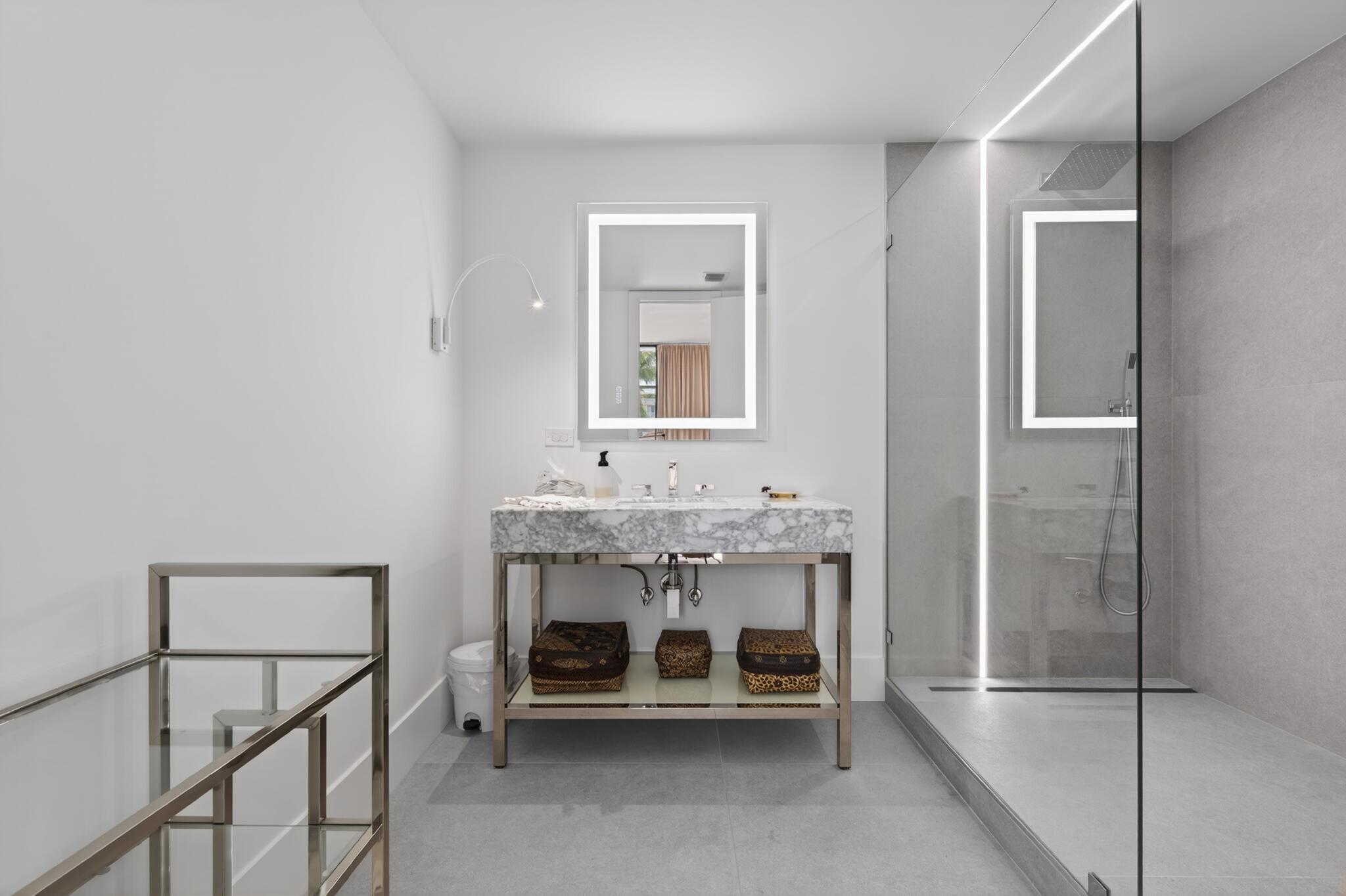 ADAMS HOUSE - Residential