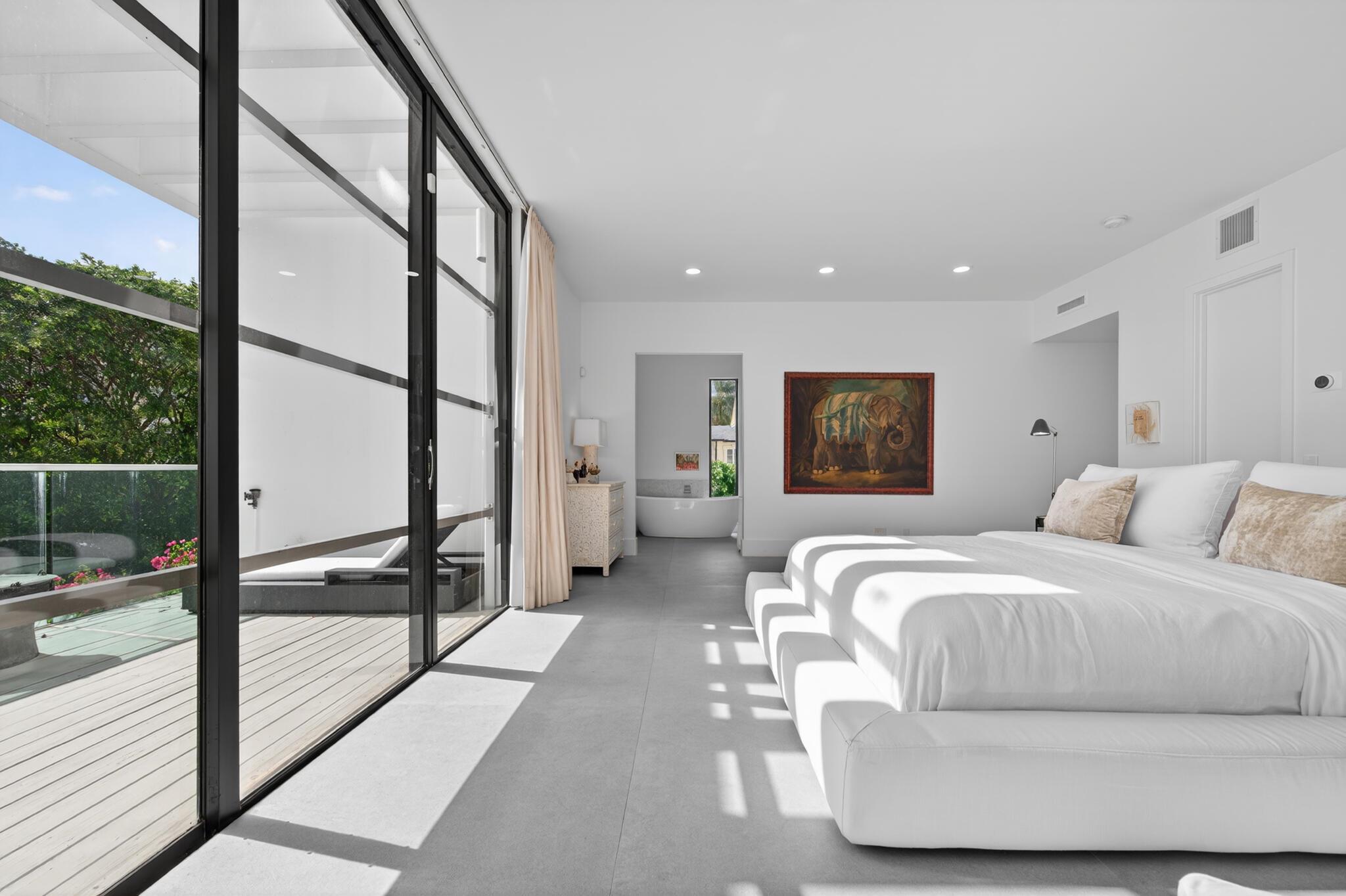 ADAMS HOUSE - Residential