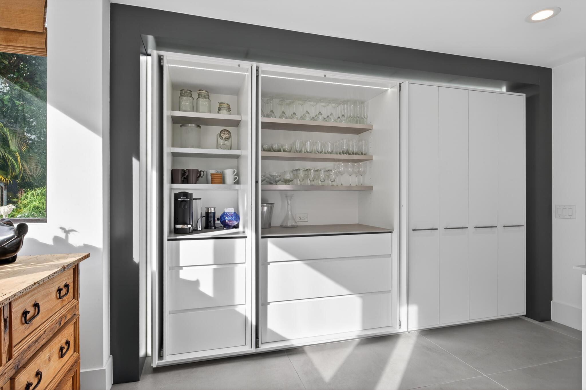 ADAMS HOUSE - Residential