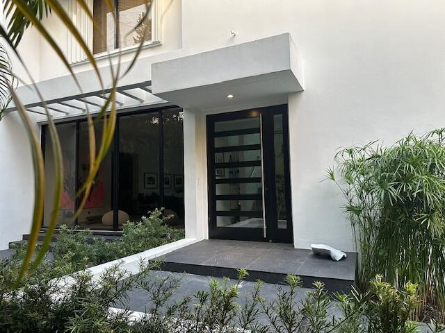 423 Chilean Avenue 423