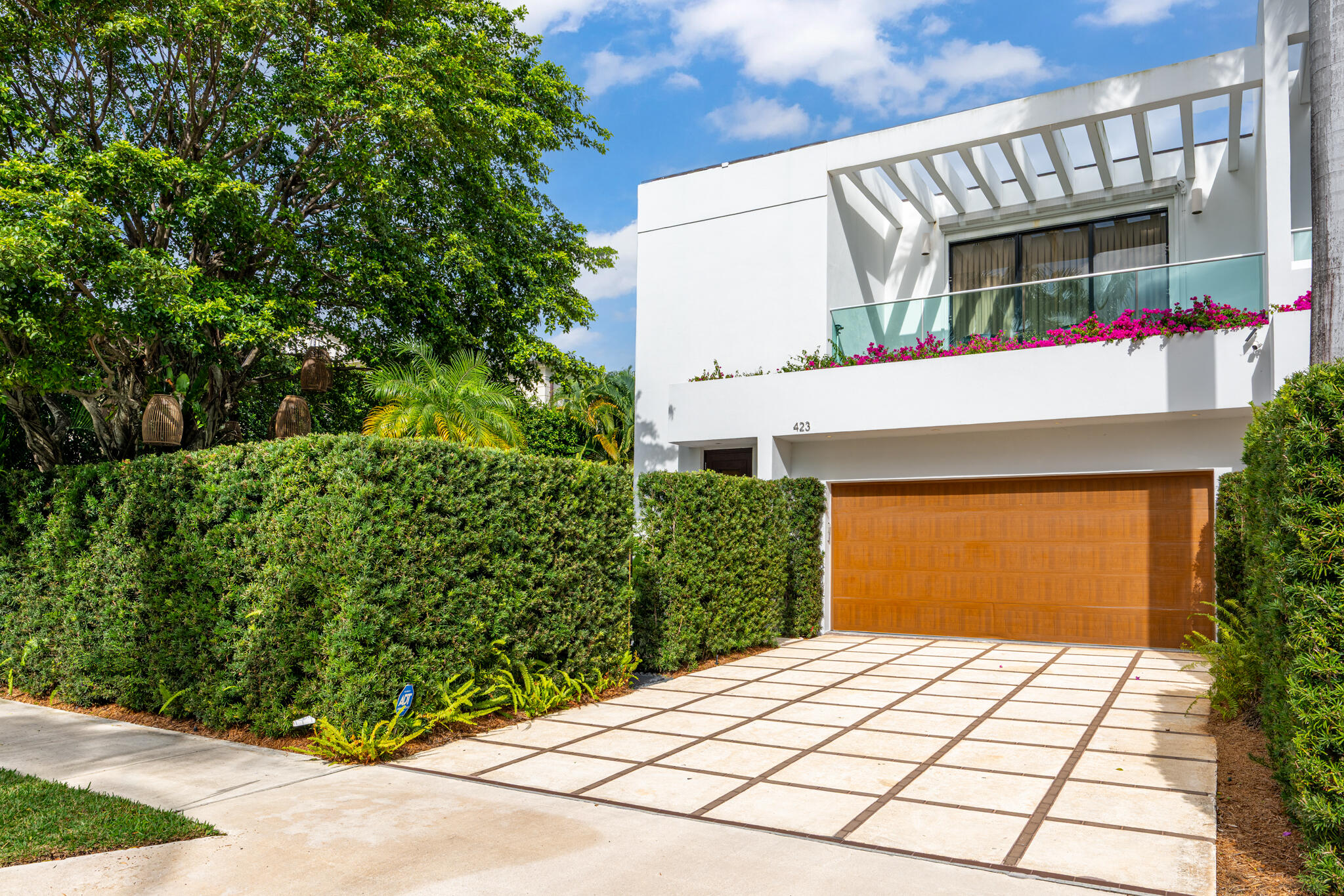 ADAMS HOUSE - Residential