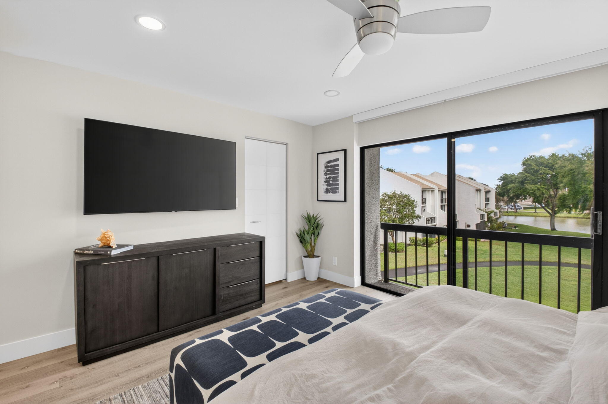 BRIDGEWOOD TOWNHOUSE CONDO - Residential