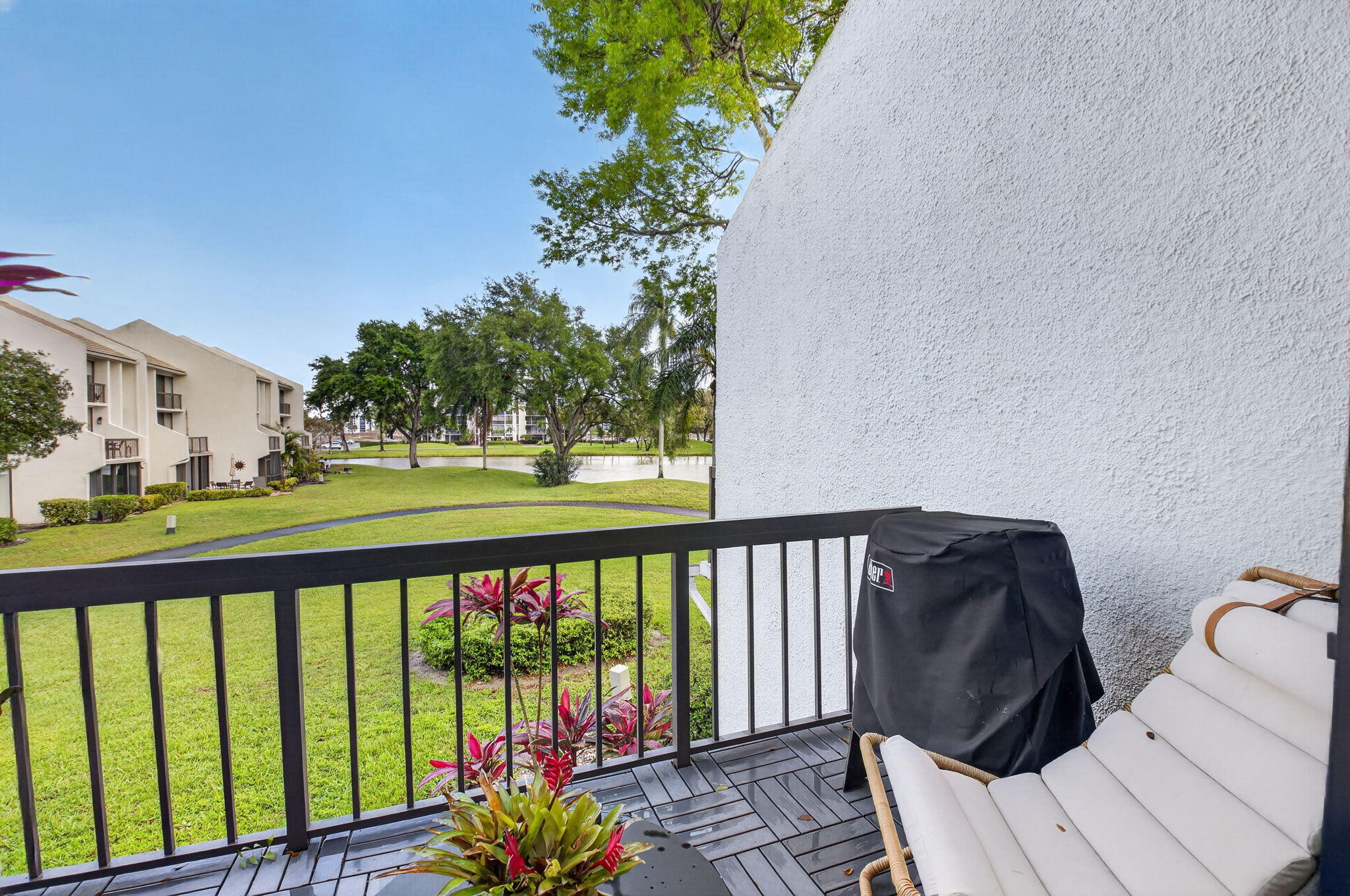 BRIDGEWOOD TOWNHOUSE CONDO - Residential