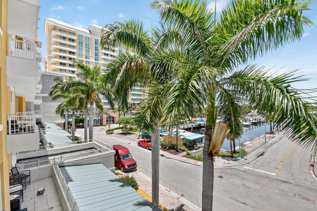 Photo of 100 NE 6th Street #306, Boynton Beach, FL 33435 (MLS # R11104682)