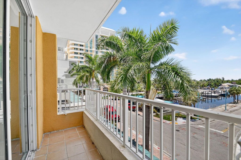 Photo of 100 NE 6th Street #306, Boynton Beach, FL 33435 (MLS # R11104682)